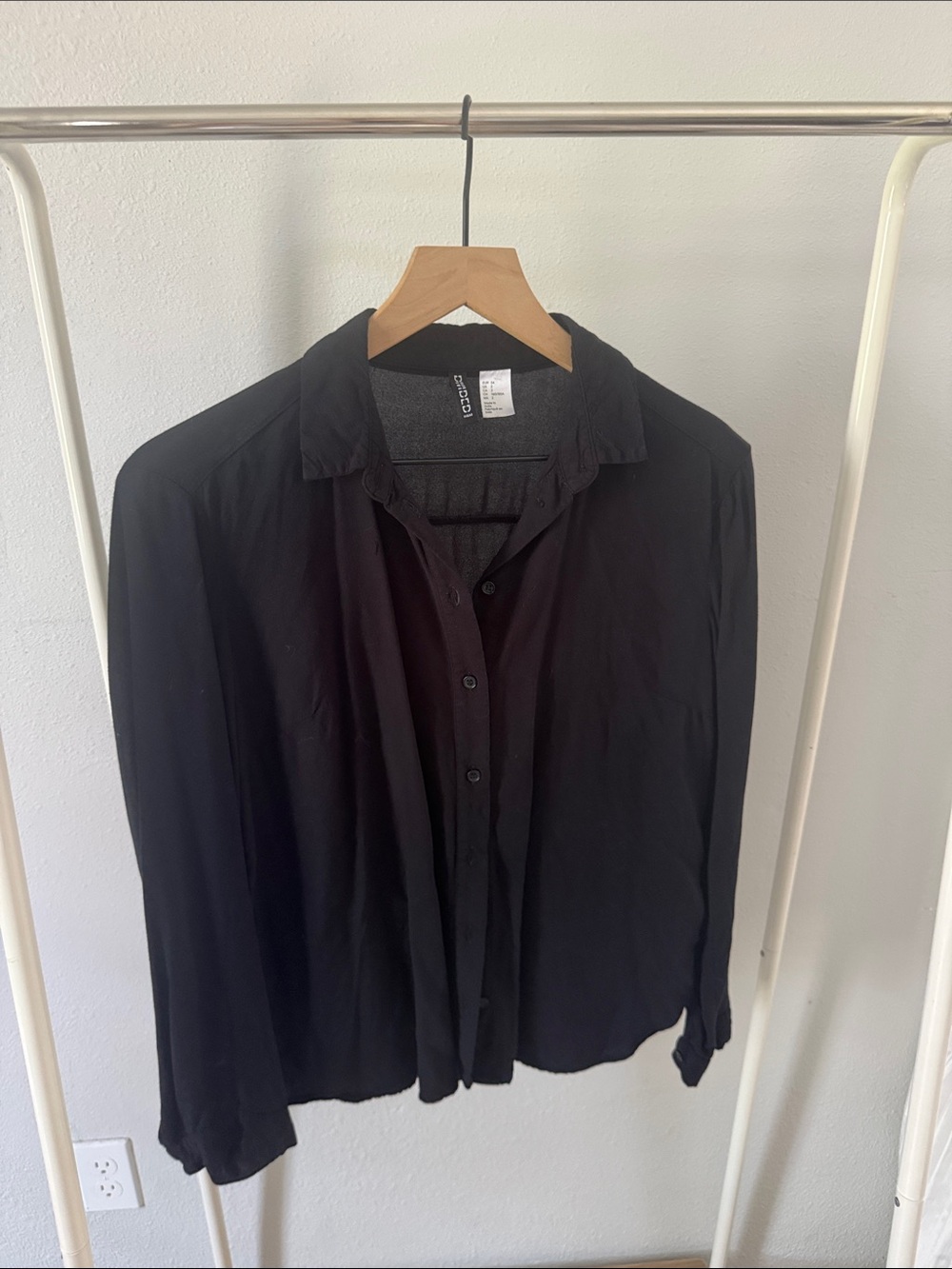 H&M Black Long-Sleeve Casual Button-Down Shirt